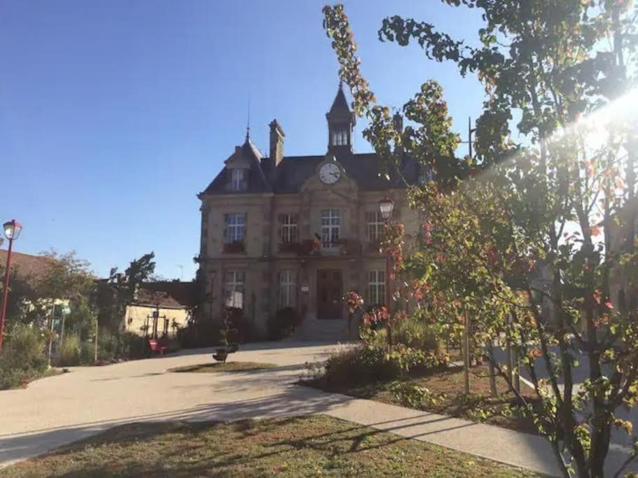 Le Gambetta - Nouveau Proprietaire Estissac Exteriér fotografie